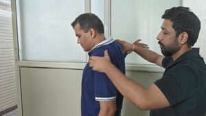 Shoulder Pain physiotherapy Treatment near wave city, Ghaziabad